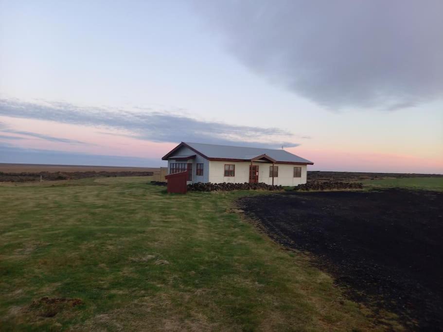 Eaglerock Guesthouse And Tours Киркьюбайярклёйстюр Экстерьер фото
