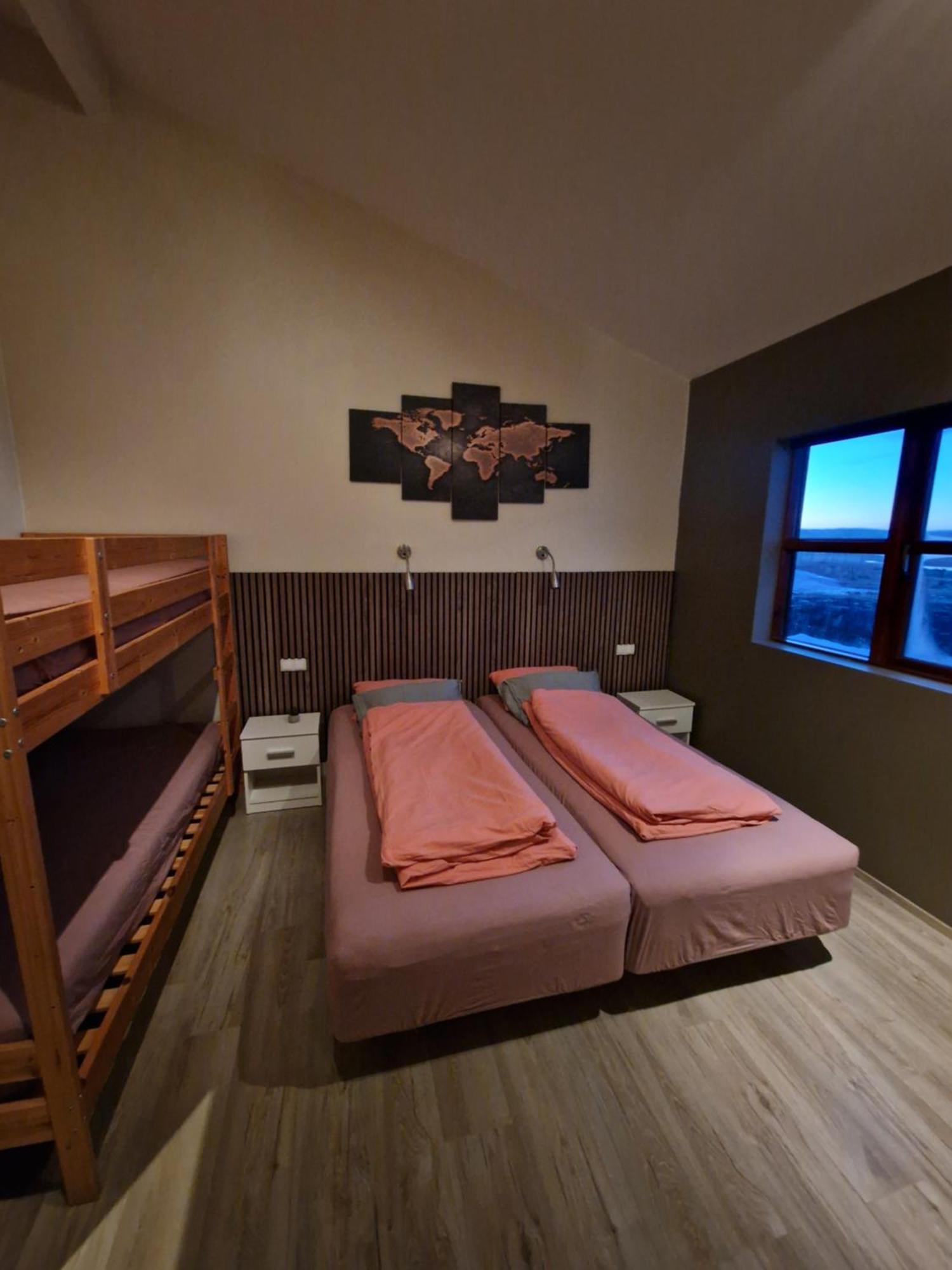 Eaglerock Guesthouse And Tours Киркьюбайярклёйстюр Экстерьер фото